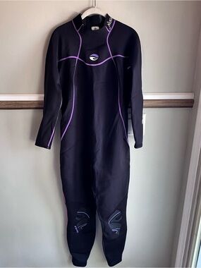 BARE Nixie 3/2mm Women's Full Wetsuit Neoprene Black/Purple​
